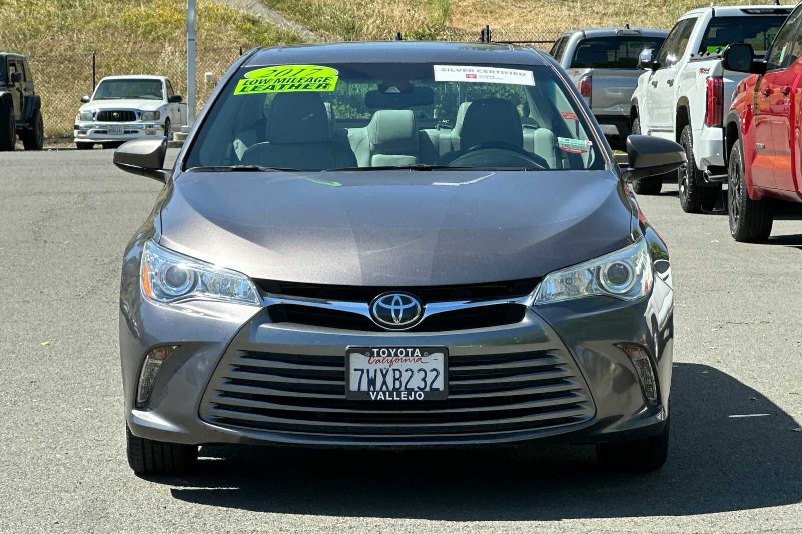 2017 Toyota Camry XLE 4D Sedan