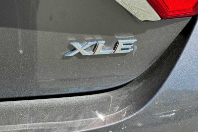2017 Toyota Camry XLE 4D Sedan