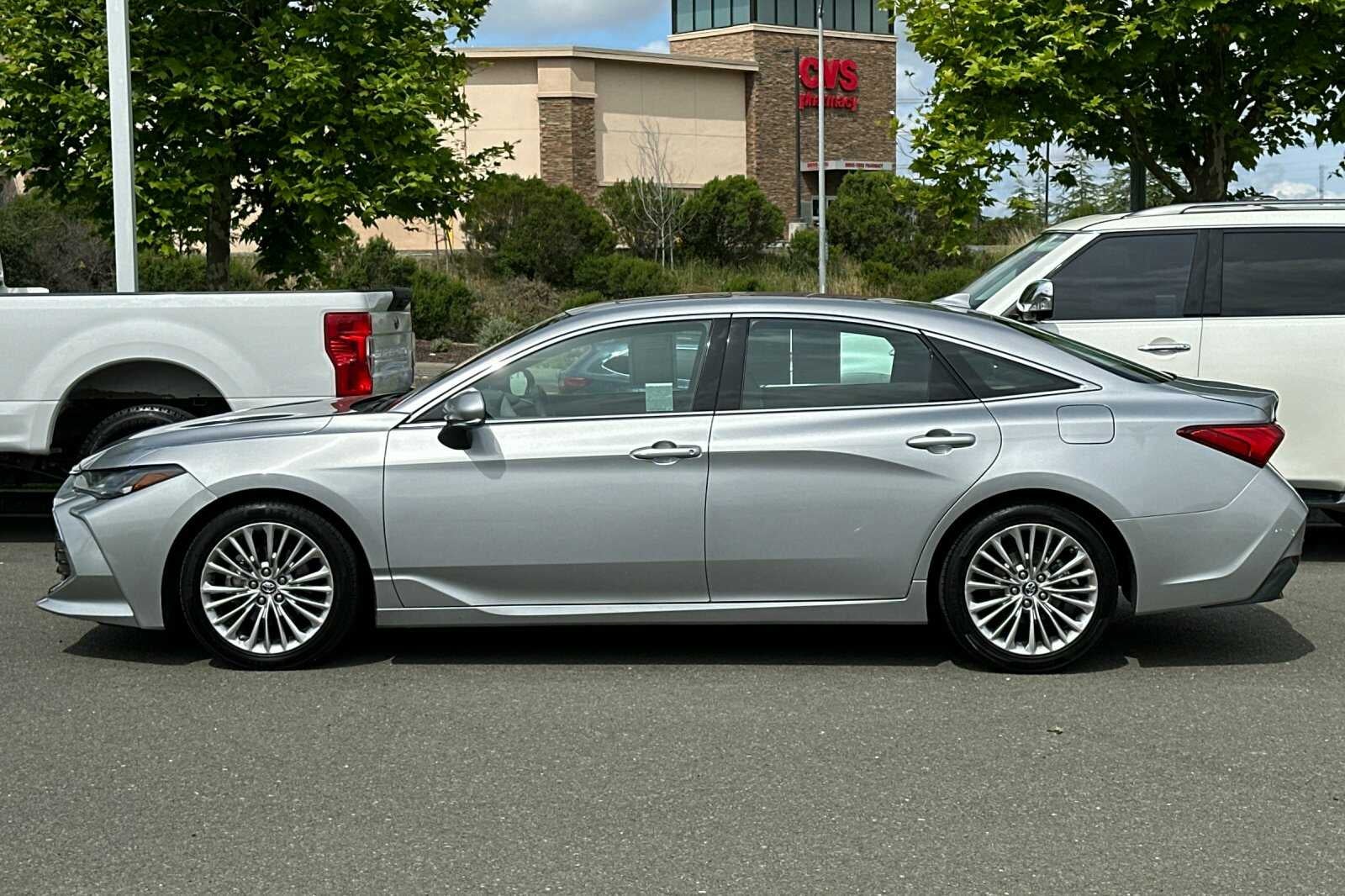 2019 Toyota Avalon Limited 4D Sedan
