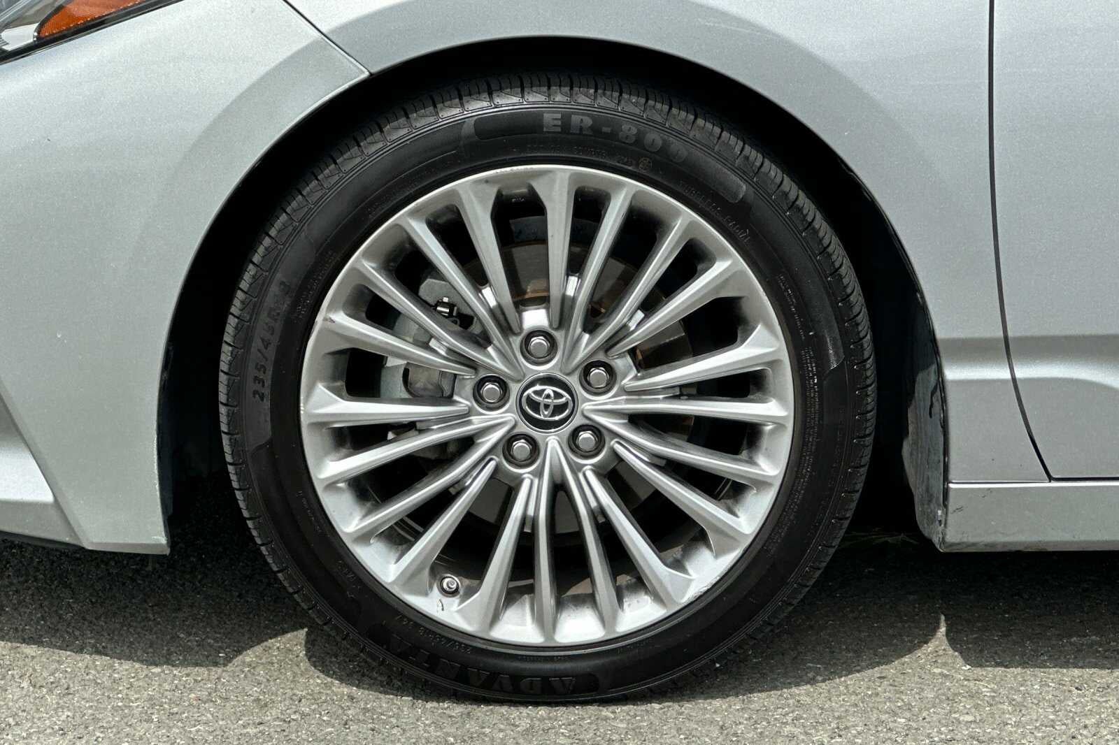 2019 Toyota Avalon Limited 4D Sedan