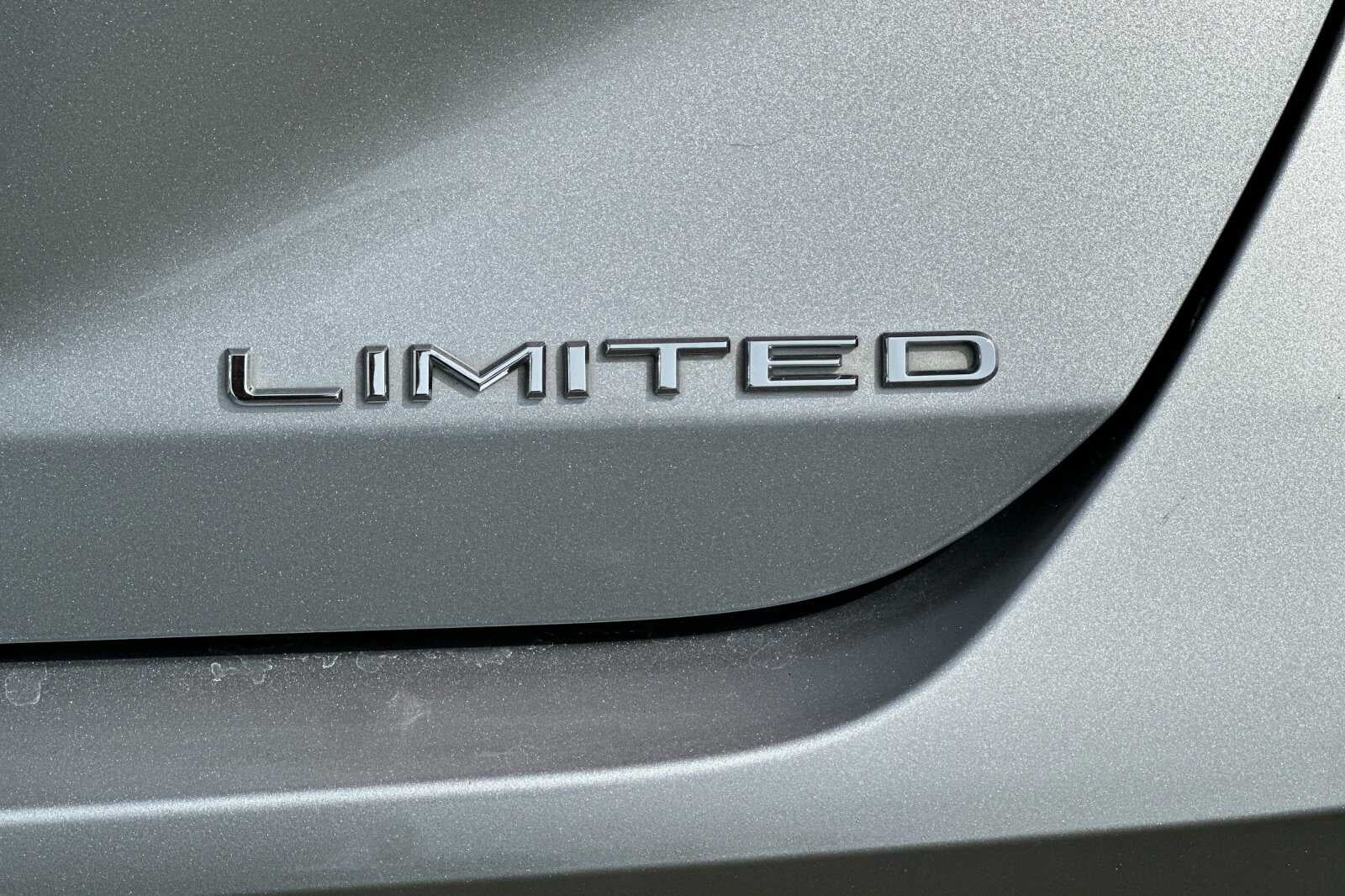 2019 Toyota Avalon Limited 4D Sedan