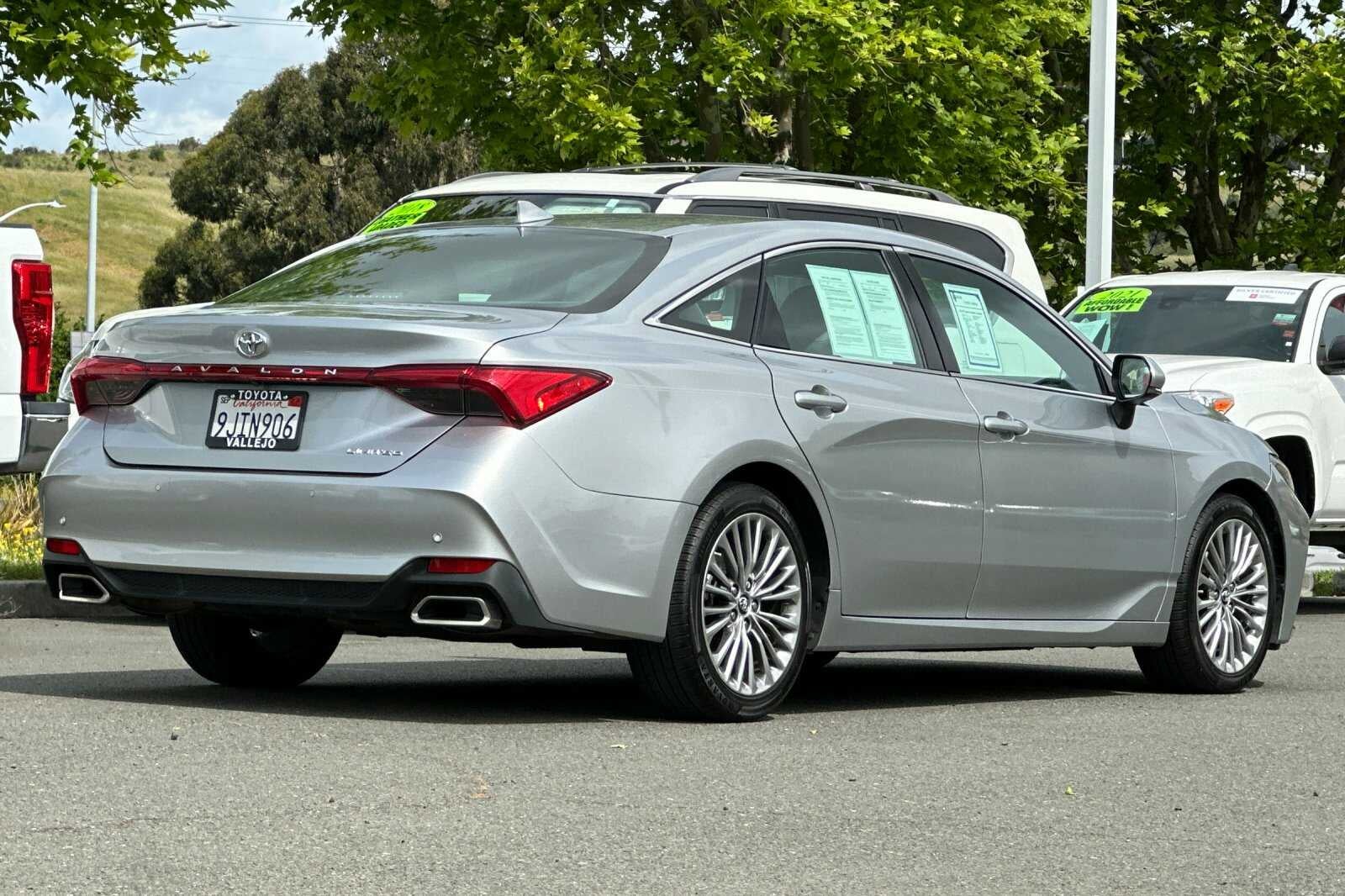 2019 Toyota Avalon Limited 4D Sedan