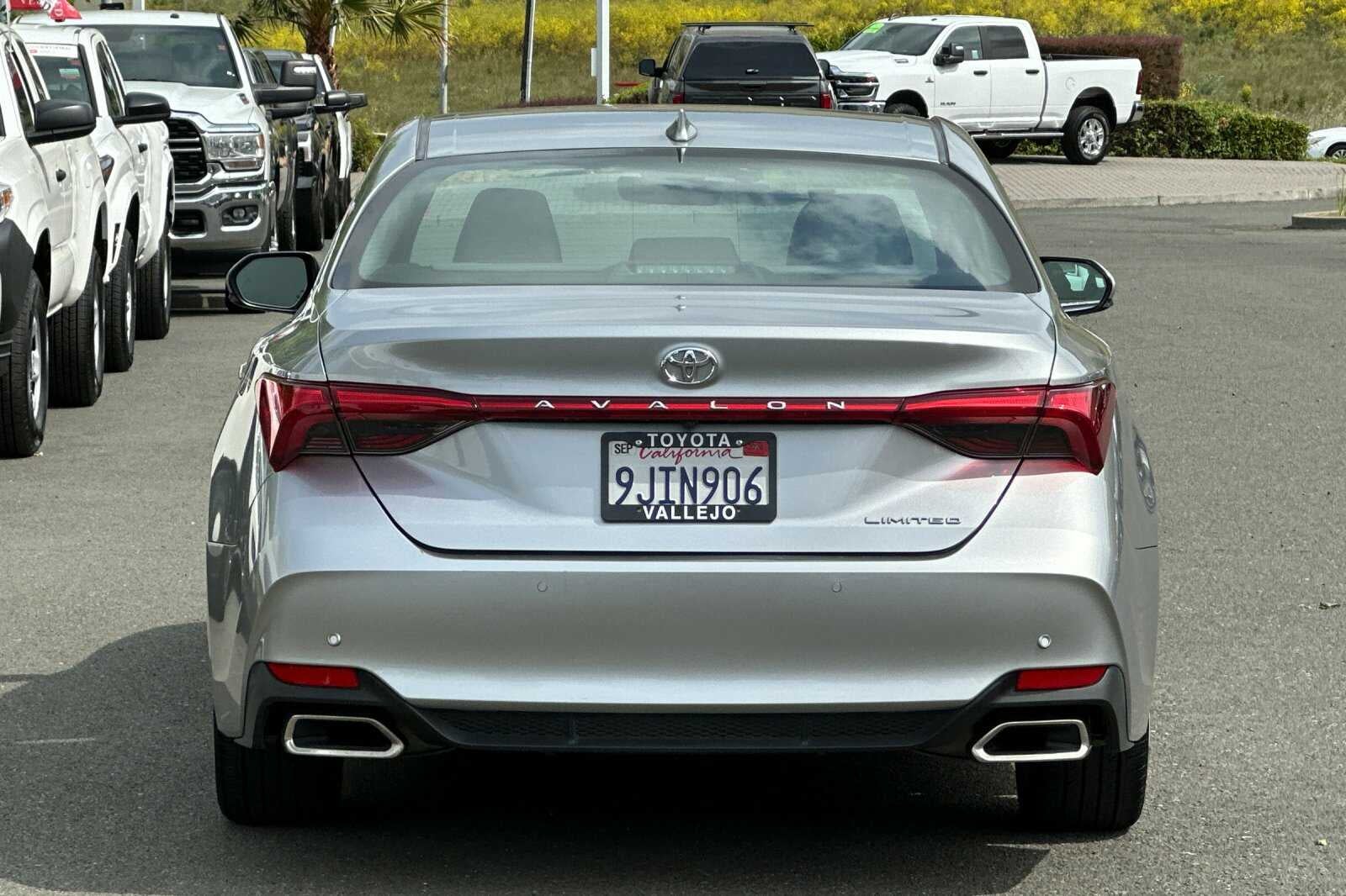 2019 Toyota Avalon Limited 4D Sedan