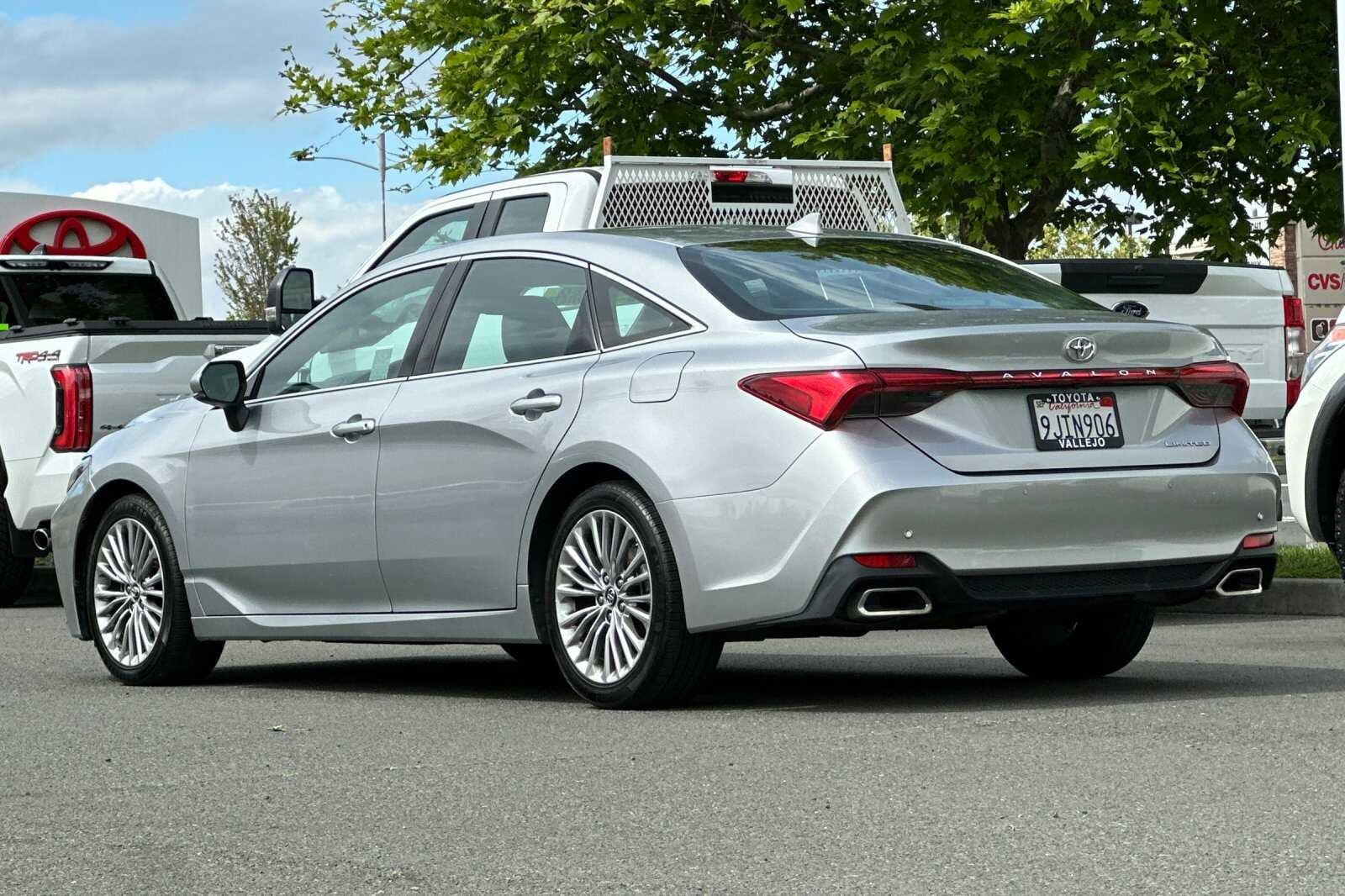 2019 Toyota Avalon Limited 4D Sedan