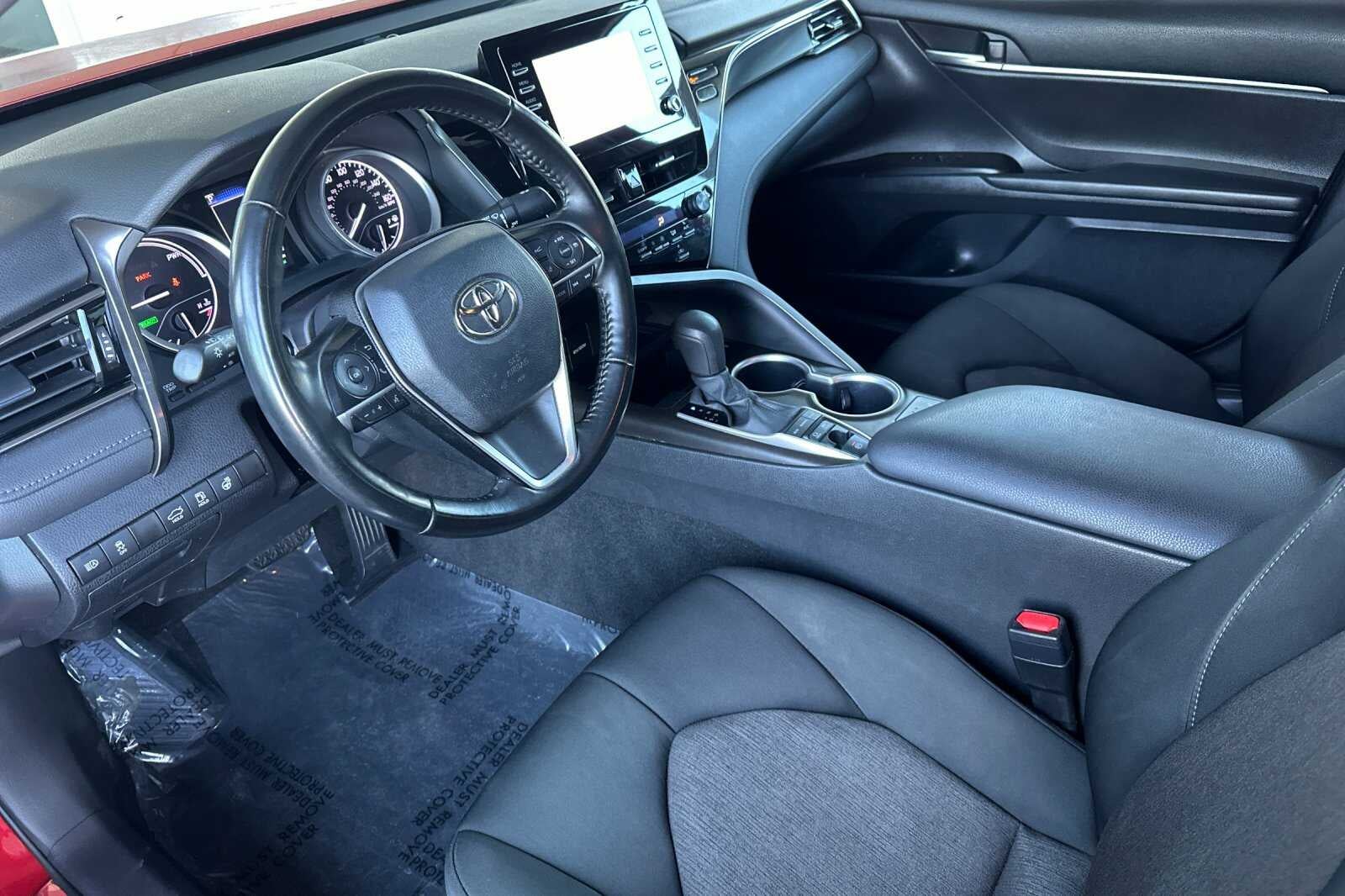 2023 Toyota Camry Hybrid LE