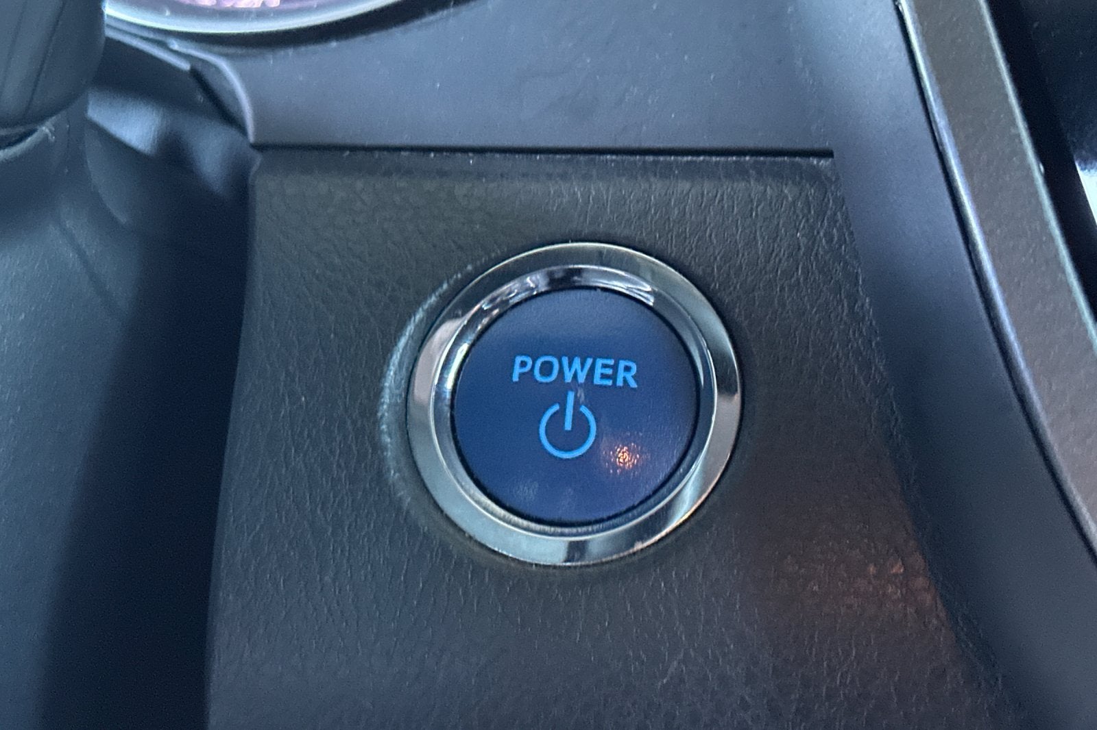 2023 Toyota Camry Hybrid LE