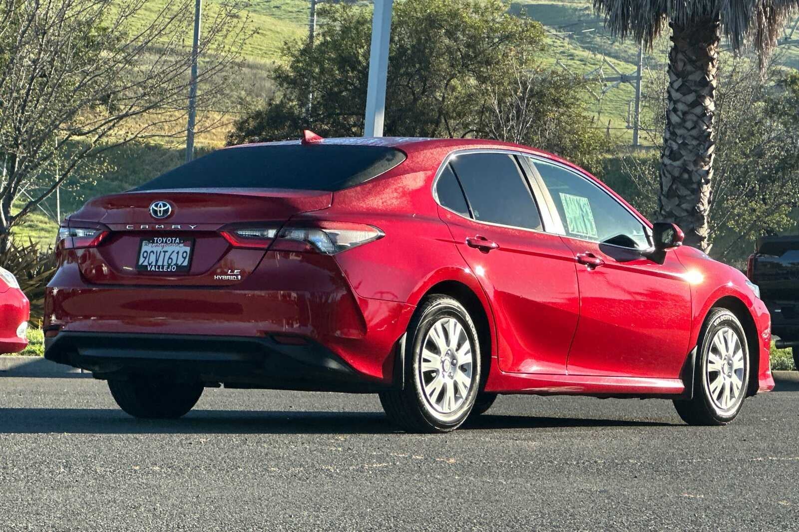 2023 Toyota Camry Hybrid LE