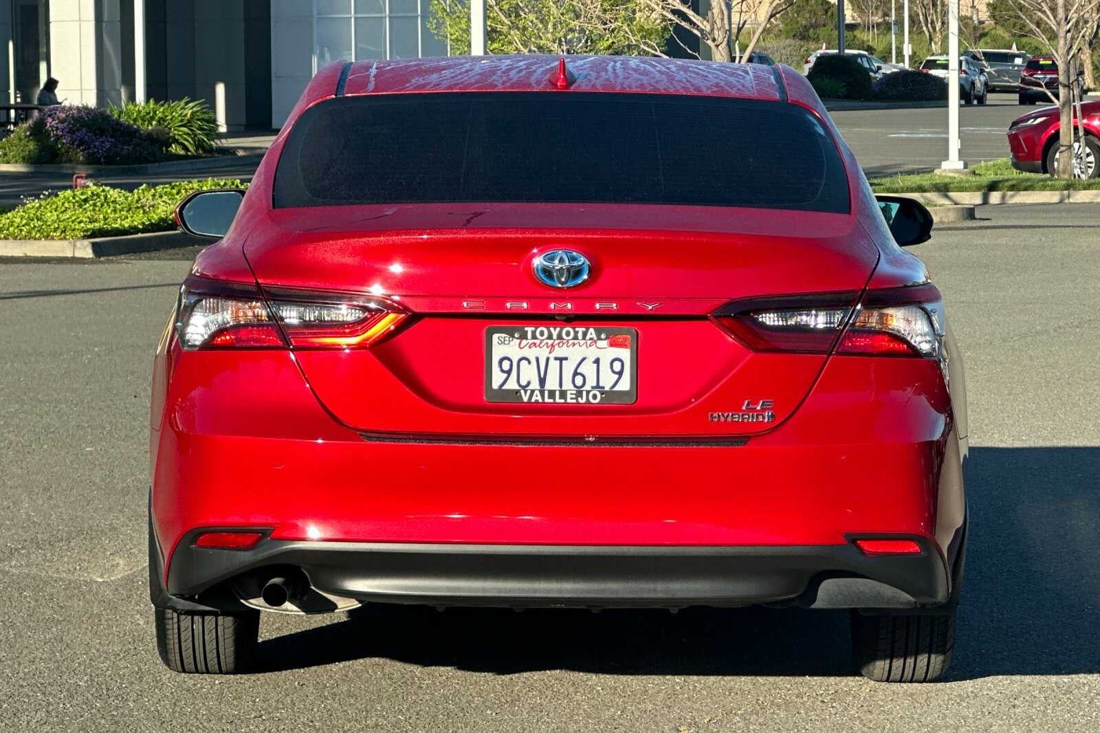 2023 Toyota Camry Hybrid LE