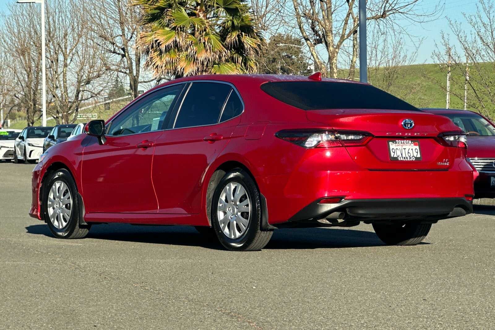 2023 Toyota Camry Hybrid LE