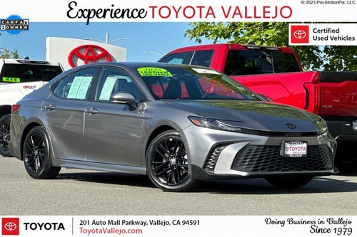 2025 Toyota Camry SE 4D Sedan
