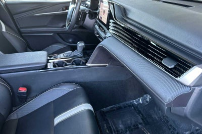 2025 Toyota Camry SE 4D Sedan