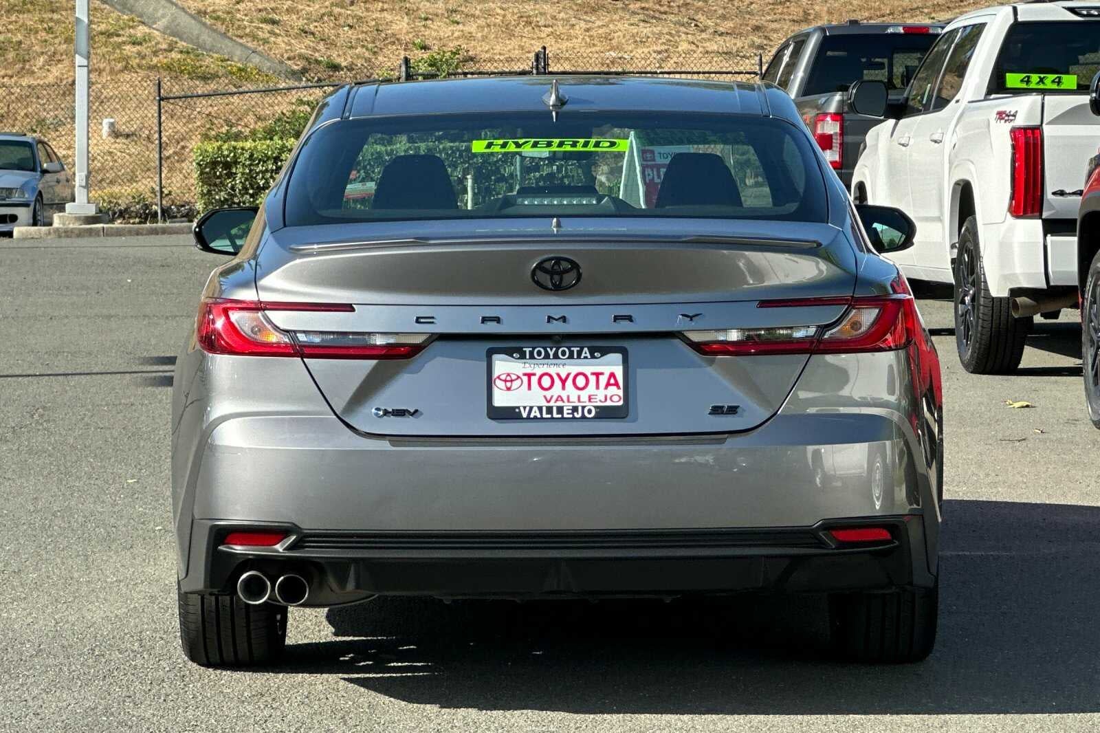 2025 Toyota Camry SE 4D Sedan