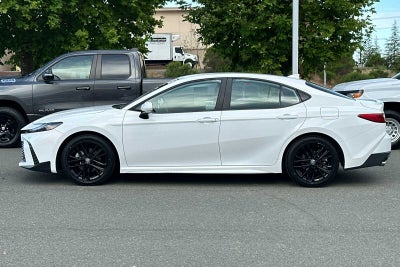 2025 Toyota Camry SE 4D Sedan