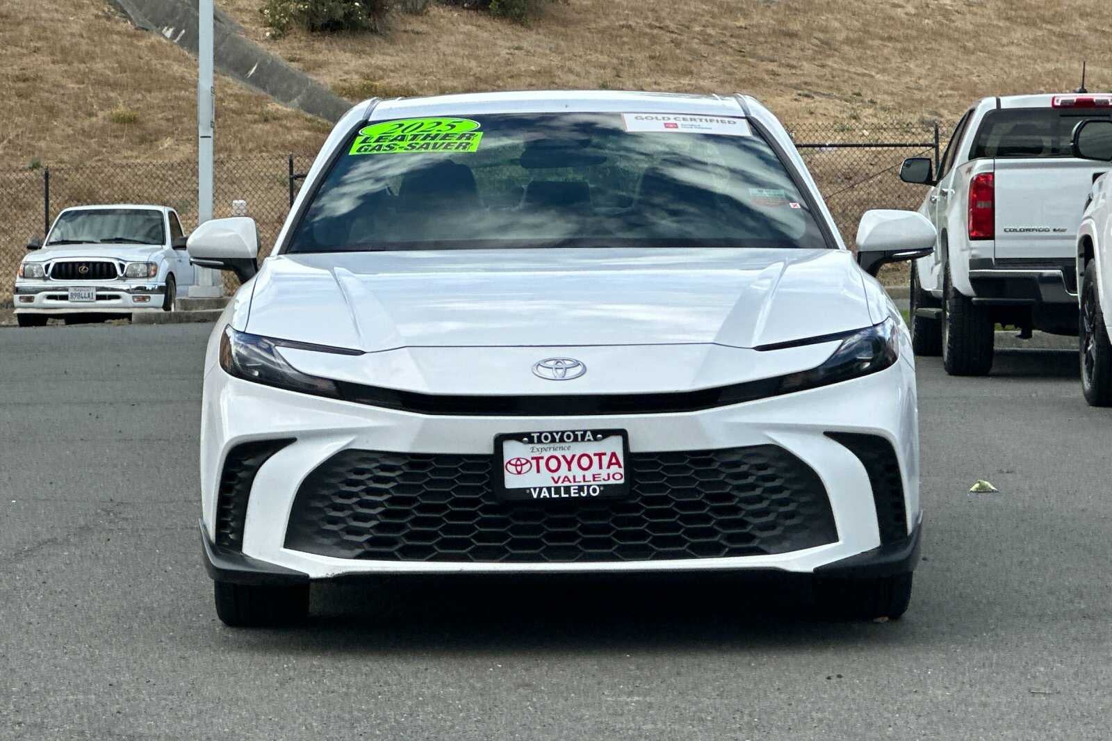 2025 Toyota Camry SE 4D Sedan