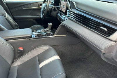 2025 Toyota Camry SE 4D Sedan