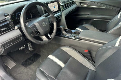 2025 Toyota Camry SE 4D Sedan