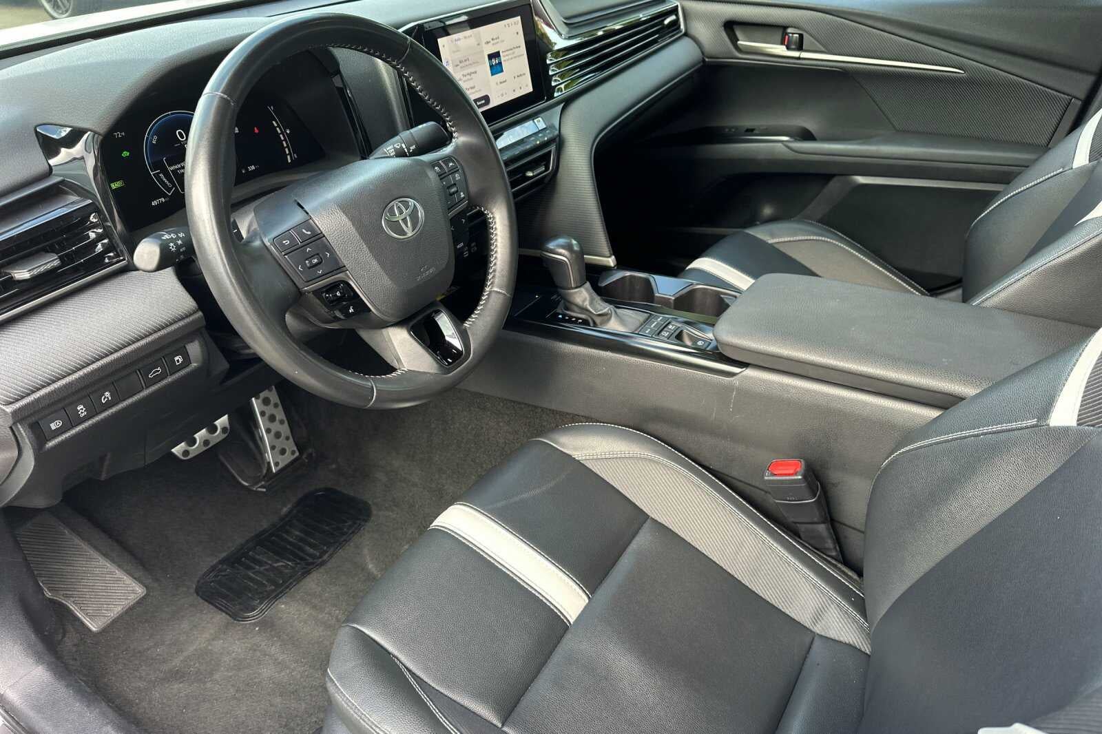 2025 Toyota Camry SE 4D Sedan