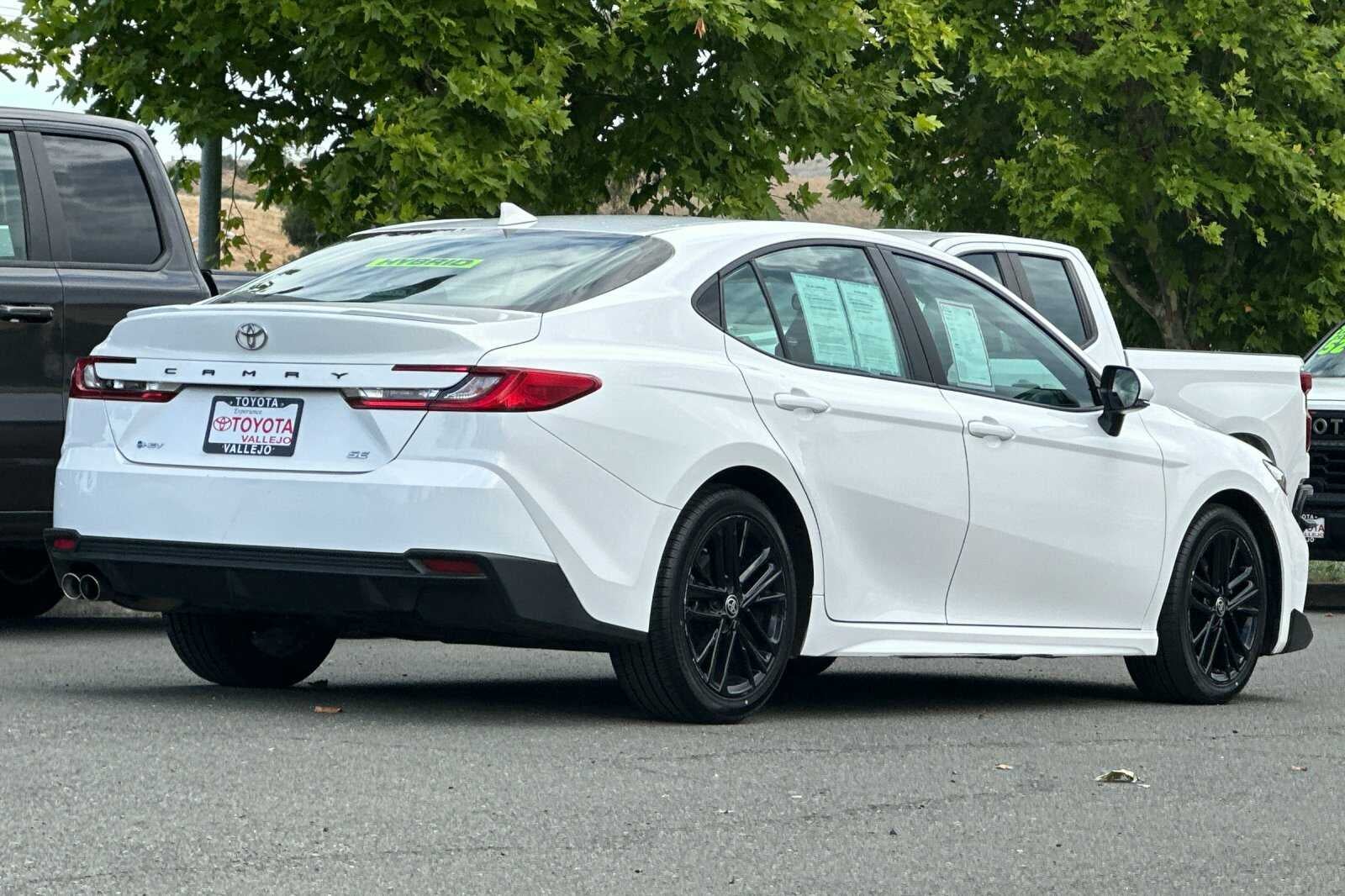 2025 Toyota Camry SE 4D Sedan