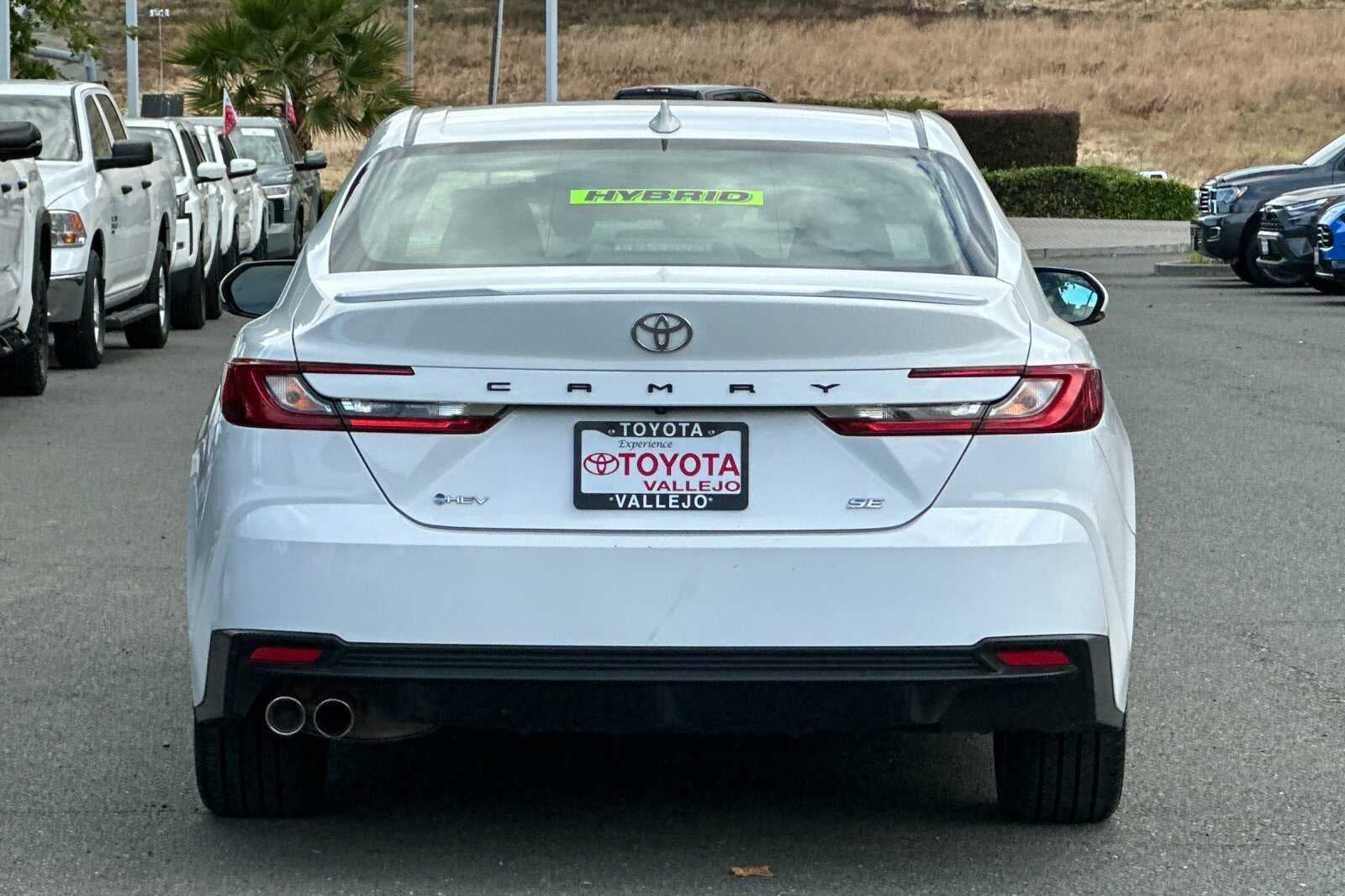 2025 Toyota Camry SE 4D Sedan