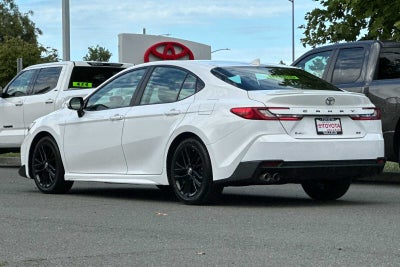 2025 Toyota Camry SE 4D Sedan