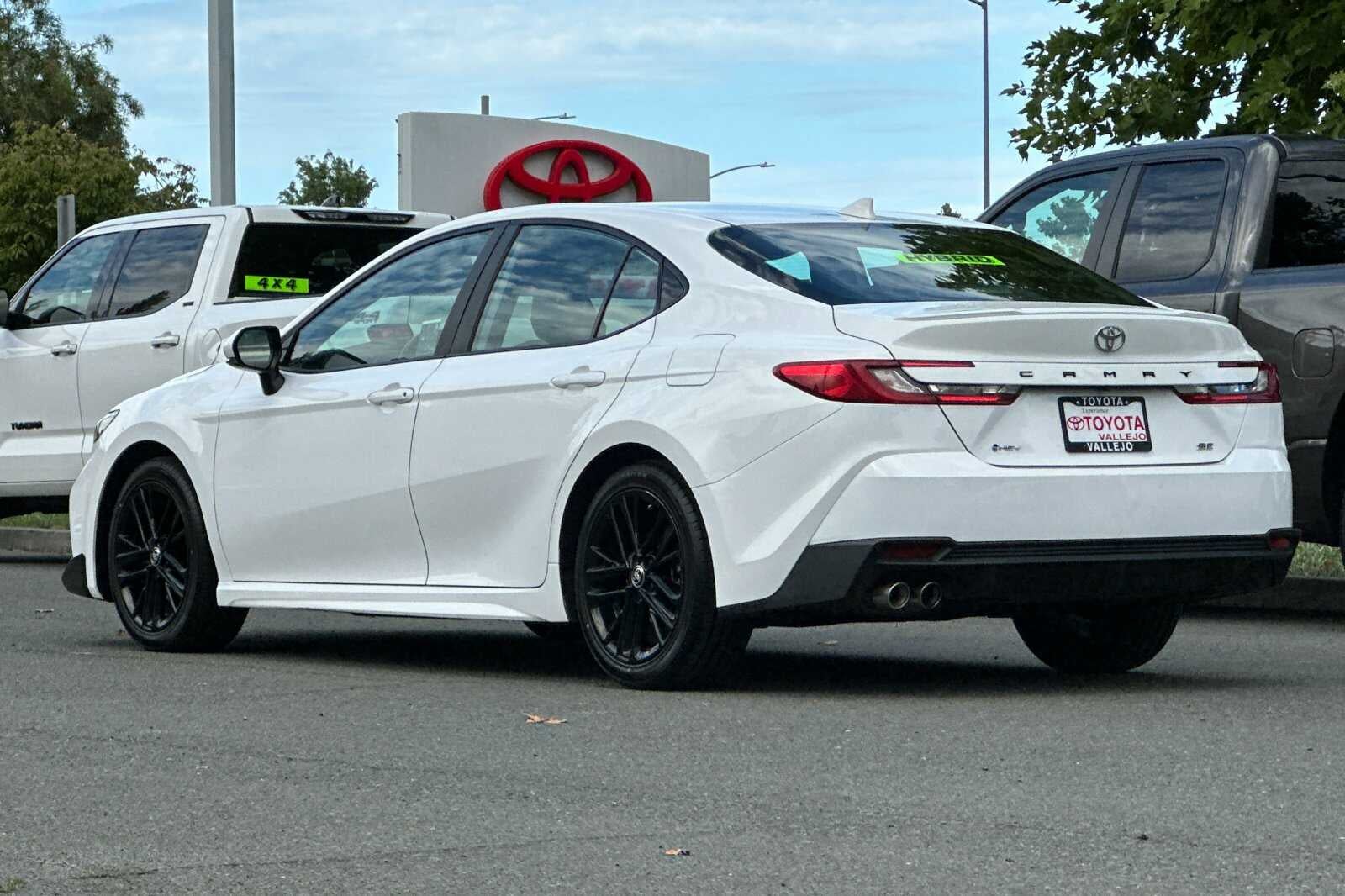 2025 Toyota Camry SE 4D Sedan