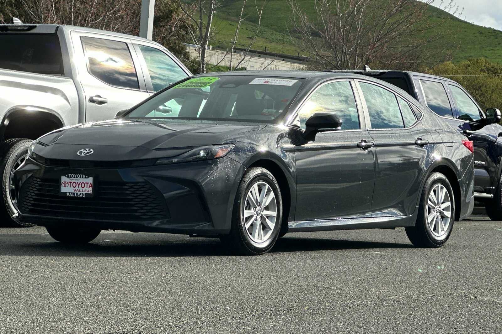 2025 Toyota Camry LE 4D Sedan