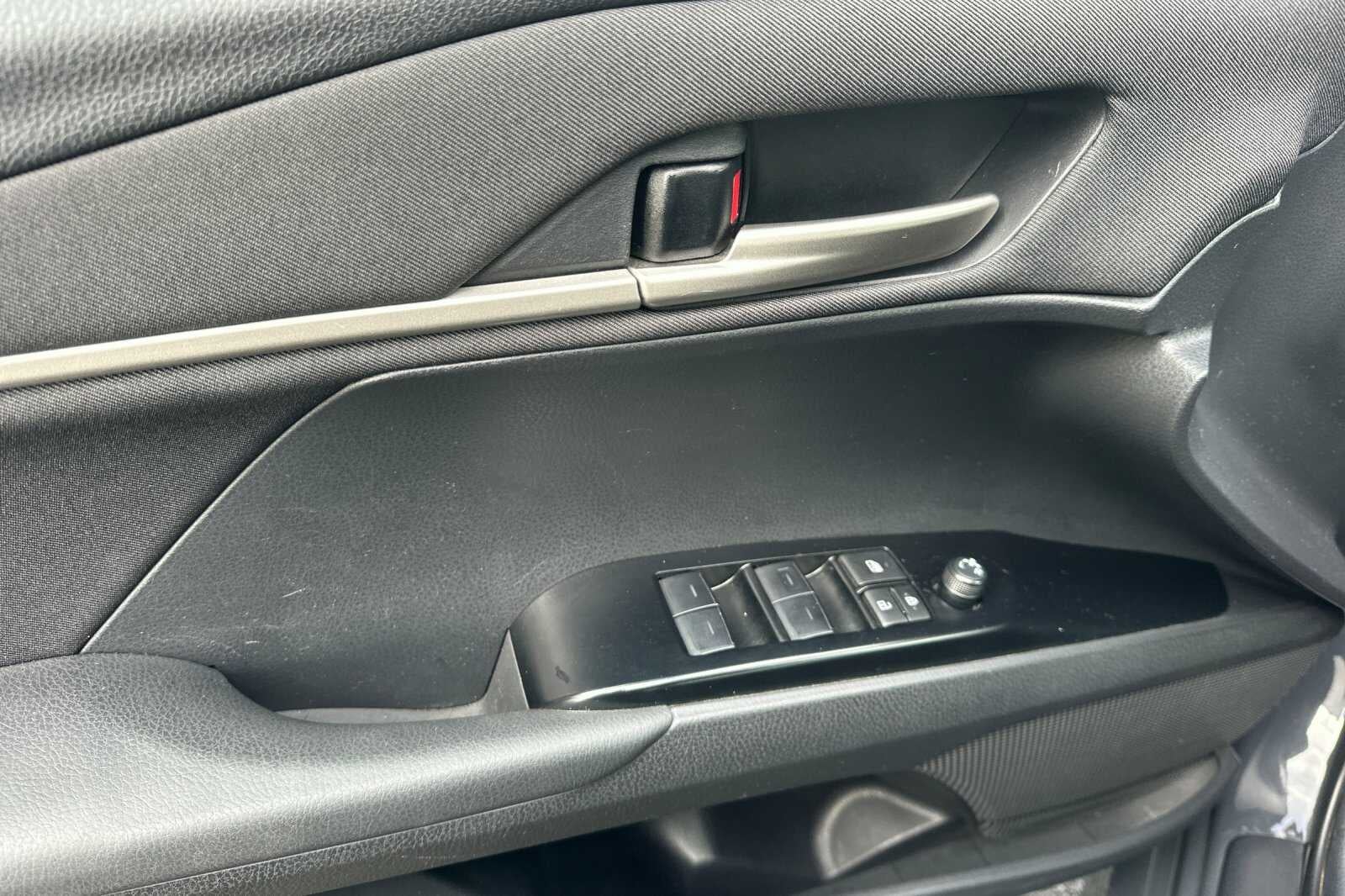 2025 Toyota Camry LE 4D Sedan