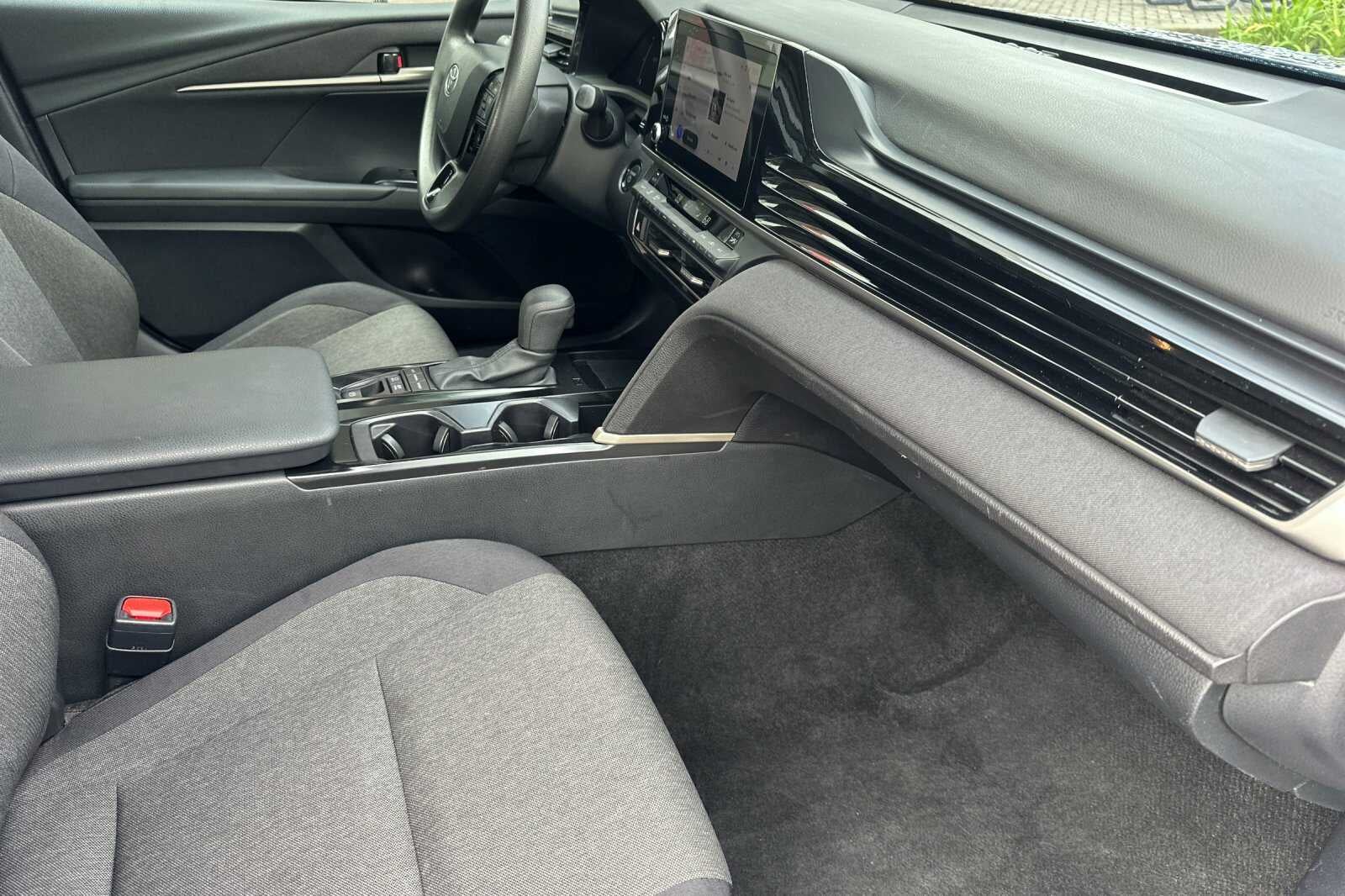 2025 Toyota Camry LE 4D Sedan