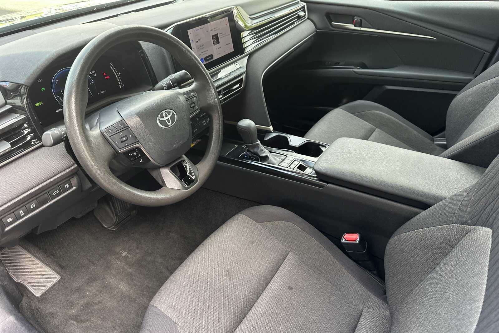 2025 Toyota Camry LE 4D Sedan