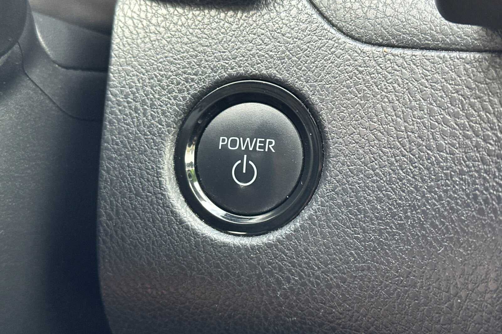 2025 Toyota Camry LE 4D Sedan