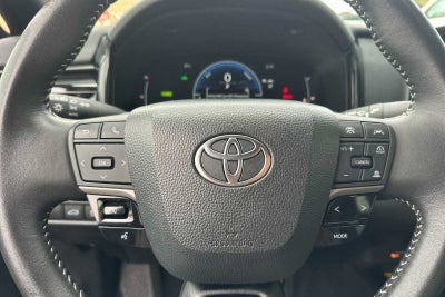 2025 Toyota Camry SE 4D Sedan