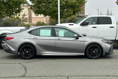 2025 Toyota Camry SE 4D Sedan