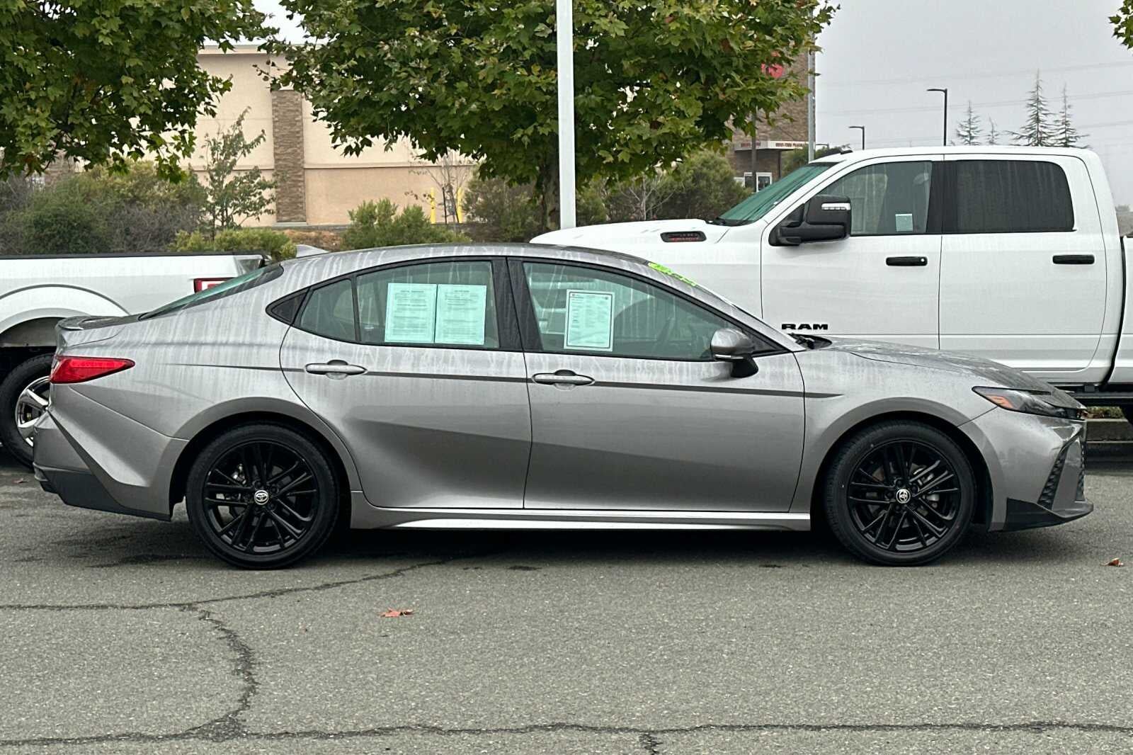 2025 Toyota Camry SE 4D Sedan