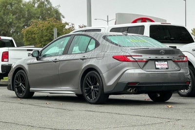 2025 Toyota Camry SE 4D Sedan