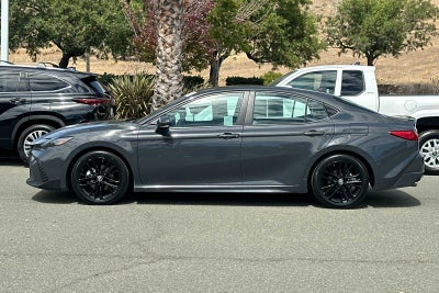 2025 Toyota Camry SE 4D Sedan