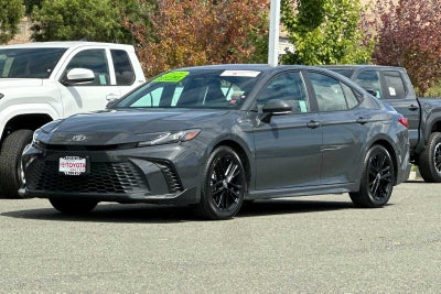 2025 Toyota Camry SE 4D Sedan