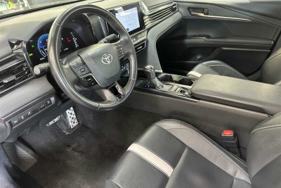 2025 Toyota Camry SE 4D Sedan