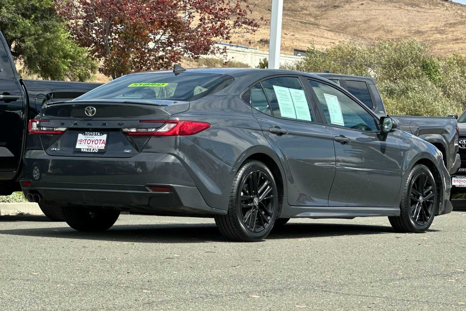 2025 Toyota Camry SE 4D Sedan