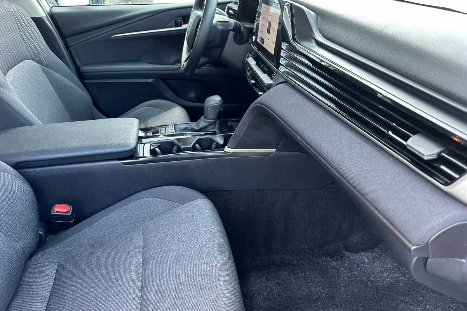 2025 Toyota Camry LE 4D Sedan