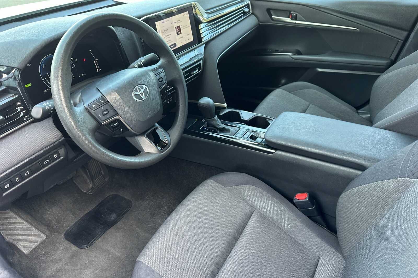 2025 Toyota Camry LE 4D Sedan