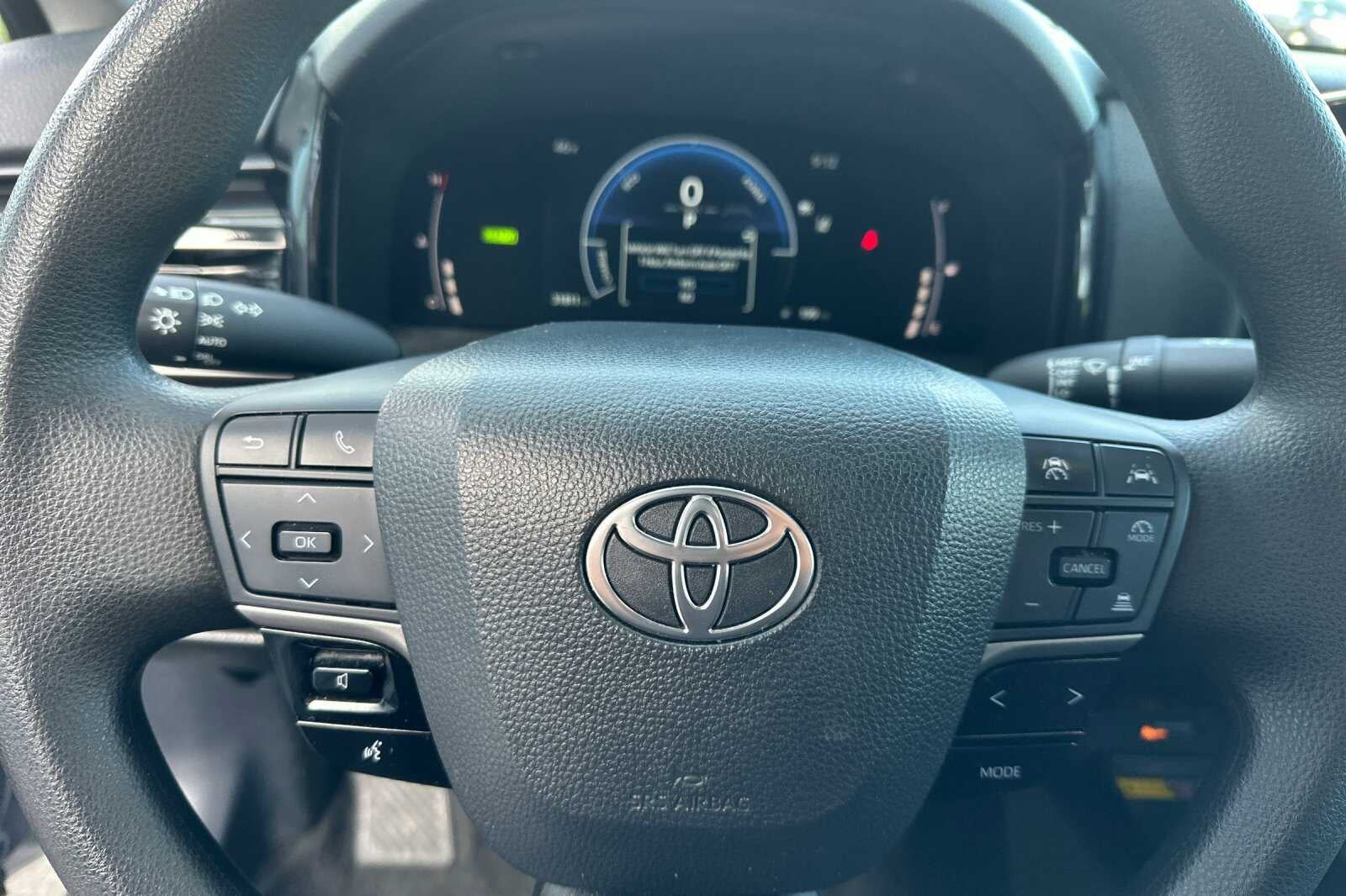 2025 Toyota Camry LE 4D Sedan