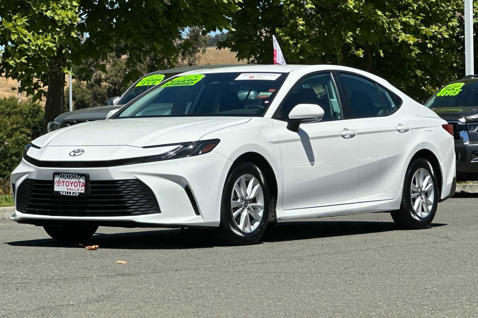 2025 Toyota Camry LE 4D Sedan