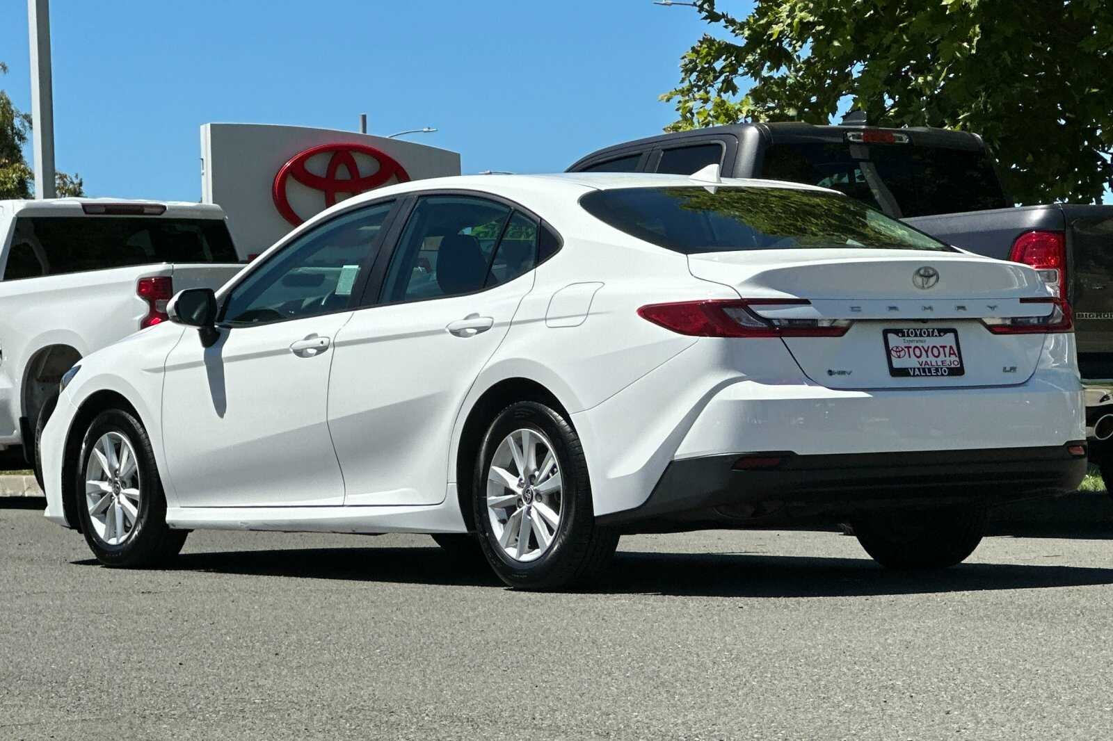 2025 Toyota Camry LE 4D Sedan