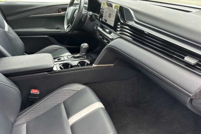 2025 Toyota Camry SE 4D Sedan