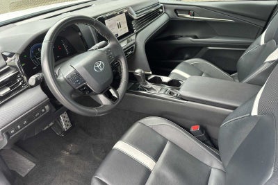 2025 Toyota Camry SE 4D Sedan