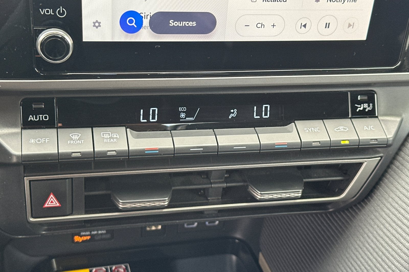 2025 Toyota Camry SE 4D Sedan