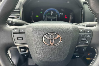 2025 Toyota Camry SE 4D Sedan