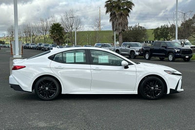 2025 Toyota Camry SE 4D Sedan