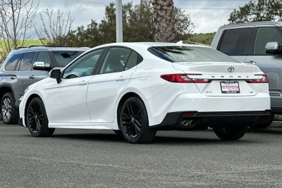2025 Toyota Camry SE 4D Sedan