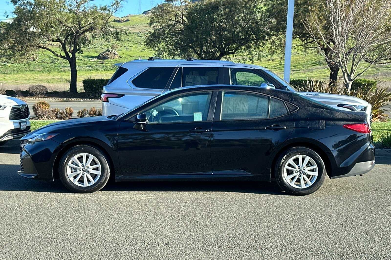 2025 Toyota Camry LE 4D Sedan